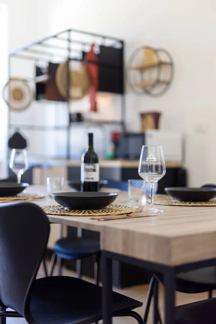 Tavola apparecchiata in guesthouse